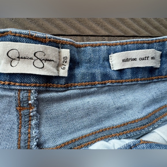 Jessica Simpson Women’s Jean Shorts Size 6/28. Preowned/Good Condition! - Picture 4 of 5